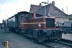 Der dritte "Geheimtipp" in der Oberpfalz war die 6 km lange Nebenbahn von Reuth anch Erbendorf. Hier verkehrte 332 244 noch mit "Donnerbüchsen". Am 28. Mai 1972 endete hier der Personenverkehr, Dieter Junker besuchte die Bahn kurz vor der Einstellung. (23.05.1972) <i>Foto: Dieter Junker</i>