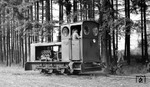 Diesellok 2 der slowakischen Waldbahn mit der Spurweite von 760 mm bei Oscadnica. (22.07.1971) <i>Foto: Johannes Glöckner</i>