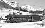 Im Winter 1992 führte ein Sonderzug von Rosenheim nach Lindau die 41 018 über den Arlberg, wo im Bahnhof Langen dieses Bild entstand. (22.02.1992) <i>Foto: Frank Lüdecke</i>