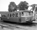 Triebwagen 5 im Ausgangsbahnhofs der Uetersener Eisenbahn in Tornesch. (09.1963) <i>Foto: Reinhard Todt</i>