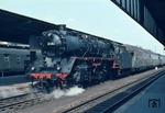 Mit einem Sonderzug des Kölner-Eisenbahn-Clubs (KEC) ist die Eifeltorer 41 352 in Trier Hbf eingetroffen. (13.04.1968) <i>Foto: Dieter Junker</i>
