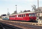 515 103 in türkis/beiger Farbgebung mit 815 764 im Bahnhof Neustadt/Holstein. (04.1980) <i>Foto: Benno Wiesmüller</i>