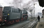 58 3048 (1961 umgebaut aus 58 1508) räuchert im Bahnhof Glauchau vor sich hin. (02.03.1977) <i>Foto: Peter Schiffer</i>
