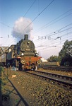 78 021 vom Bw Köln-Deutzerfeld fährt am frühen Morgen des 11. September 1960 mit P 3331 aus Remagen in den Bahnhof Köln-Deutz ein.  (11.09.1960) <i>Foto: Will A. Reed</i>