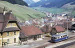 Ein Schienenbus der ÖBB-Reihe 5081 - die österreichische Variante des Uerdinger Schienenbusses - im Bahnhof Vordernberg Markt auf der Erzbergbahn.  (05.1976) <i>Foto: Will A. Reed</i>