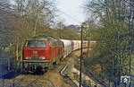 Einzige Kölner Leistung im Angertal war der Gag 58142, hier bespannt mit der Nippeser 215 038 nahe des ehemaligen Hp Steinkothen. (04.02.1978) <i>Foto: Wolfgang Bügel</i>