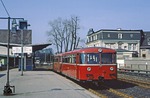 795 313 steht im Bahnhof Remscheid-Lennep zur Fahrt nach Opladen bereit. (13.04.1978) <i>Foto: Zeno Pillmann</i>