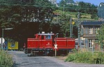 Die bestens gepflegte 260 563 vom Bw Wuppwertal-Steinbeck rangiert im Bahnhof Dahlerau an der Strecke Wuppertal-Oberbarmen - Beyenburg - Radevormwald. (07.06.1978) <i>Foto: Zeno Pillmann</i>