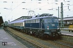 110 374 (Bw Hamburg-Eidelstedt) vor dem zusätzlichen Schnellzug D 10532 in Münster Hbf. (05.08.1978) <i>Foto: Wolfgang Bügel</i>