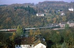 Mit D 347 von Köln nach Berlin fährt eine 110 durch Ennepetal. (09.11.1978) <i>Foto: Wolfgang Bügel</i>