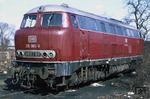 Im Bw Gelsenkirchen-Bismarck ist die am 16.02.1961 in Dienst gestellte Vorserienlok 216 005 abgestellt. (22.03.1979) <i>Foto: Wolfgang Bügel</i>