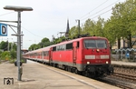 Innerhalb von 10 Minuten kamen heute 3 Bundesbahn-Klassiker durch Solingen. Den Anfang machte 111 157, die um 11.54 Uhr mit dem Bn-Wagenzug RB 27714 auf der RB 48 als 425-Ersatz von Bonn-Mehlem nach Wuppertal Hbf eintraf. (11.05.2015) <i>Foto: Joachim Bügel</i>