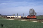 140 789 ist mit FIR 51606 bei Treuchtlingen unterwegs. (05.04.2007) <i>Foto: Thomas Konz</i>