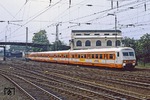 Prototyp des neuen S-Bahnwendezuges der S-Bahn Rhein-Ruhr in Wuppertal-Oberbarmen. Die x-Wagen waren als feste Wendezüge zusammengestellt, die im Betrieb nicht getrennt und daher wie ein Triebzug behandelt wurden.  (10.06.1979) <i>Foto: Wolfgang Bügel</i>