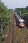 403 003/002 auf der Steilrampe Erkrath - Hochdahl auf dem Weg nach Wuppertal. (10.06.1979) <i>Foto: Wolfgang Bügel</i>