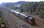 V 36 204 fährt nach Wuppertal-Varresbeck ein. Heute kann man die Bahnstrecke mit dem Drahtesel erfahren. (01.09.1979) <i>Foto: Wolfgang Bügel</i>