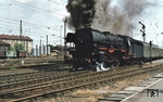 001 180 verlässt mit E 659 nach Hof den Bahnhof Bamberg. Wer hätte damals gedacht, dass die Lok im Jahre 2014 wieder unter Dampf stehen würde. (29.05.1973) <i>Foto: Prof. Dr. Willi Hager</i>