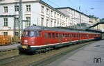 Ein kurzer Sprint über den Bahnsteig ermöglichte eine weitere Aufnahme des 430 420, der hier als N 3120 den Bahnhof Wuppertal-Elberfeld verlässt. (22.09.1979) <i>Foto: Wolfgang Bügel</i>