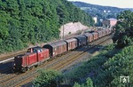Mit dem Stückgutzug aus Remscheid-Lennep fährt 212 274 durch Wuppertal-Rauenthal. (22.07.1980) <i>Foto: Wolfgang Bügel</i>