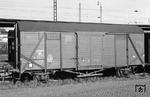 Gedeckter Güterwagen der Bauart X-CHG der Nederlandse Spoorwegen (NS) 20295 im Bahnhof Fulda. (10.1961) <i>Foto: Reinhard Todt</i>