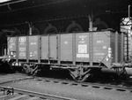Offener Güterwagen der belgischen Eisenbahngesellschaft Société Nationale des Chemins de fer Belges (SNCB) Nr. 1050037, der für den Fährverkehr geeignet war. (05.1961) <i>Foto: Reinhard Todt</i>