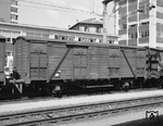 Gedeckter Güterwagen der französischen Bahngesellschaft SNCF der Gattung Ghks Nr. 21 87 1654 104-8 im Bahnhof Lugano/Schweiz. (05.1970) <i>Foto: Reinhard Todt</i>