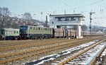 150 130 mit einem Ganzzug (Gag) in Plettenberg. (10.02.1981) <i>Foto: Wolfgang Bügel</i>