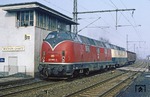Leit übermotorisiert für den Ng 63737 waren wohl die 5.400 PS der beiden 221 109 und 221 117 in Bochum-Graetz. (23.02.1981) <i>Foto: Wolfgang Bügel</i>