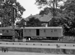 Der 1949 bei der Waggonfabrik Graaff in Elze gebaute Packwagen Pwi 21, hier im DB-Bahnhof Meppen, wurde 1971 zum Gerätewagen umfunktioniert und später verschrottet.  (09.1966) <i>Foto: Reinhard Todt</i>