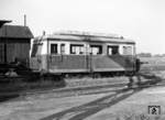 Der Schienenbus T 1 (Wismar 1933/20220, 2x40 PS) war baugleich mit den beiden an die Bentheimer und die Ahaus-Enscheder Eisenbahn gelieferten Wismarern. Das im Jahr 1962 schadhaft abgestellte Fahrzeug wurde im Februar 1967 an die Museumsbahn MBS in Enschede und aufgearbeitet. 1971 fiel es einer Brandstiftung zum Opfer und wurde anschließend verschrottet.  (09.1966) <i>Foto: Reinhard Todt</i>