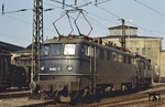 Die Vorserienlok 110 002 wurde am 29.04.1953 in Dienst gestellt. Seit 1955 bis zu ihrer Ausmusterung am 27.10.1977 war sie ununterbrochen in Nürnberg stationiert. Seit 1984 ist sie beim DB-Museum in Nürnberg hinterstellt. (03.1973) <i>Foto: Prof. Dr. Willi Hager</i>