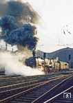 01 2204 verlässt mit E 805 nach Saalfeld den Leipziger Hauptbahnhof. (03.10.1980) <i>Foto: Joachim Bügel</i>