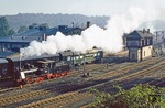 Im Bahnhof Nossen erfreuten sich die Gäste der Festveranstaltung "100 Jahre Eisenbahn Lommatzsch-Nossen" an Führerstandsmitfahrten auf 89 6009. (04.10.1980) <i>Foto: Joachim Bügel</i>