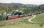 221 131 rollt Gag 58136 zwischen Rohdenhaus und Flandersbach durchs Angertal. (28.03.1981) <i>Foto: Wolfgang Bügel</i>