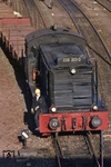 Blick aus dem Stellwerk "Hwf" auf die im Bahnhof Holzminden rangierende 236 201. (27.10.1973) <i>Foto: Prof. Dr. Willi Hager</i>