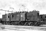 EG 538 (spätere E 91 38) - buchmäßig als drei Einzelfahrzeuge "538a Breslau" + "538b Breslau" + "538c Breslau" bezeichnet - war im Juli 1912 von den Preußischen Staatseisenbahnen neben zwanzig weitere Güterzuglokomotiven für die elektrifizierten Strecken der KED Breslau bestellt worden. Ihre Indienststellung erfolgte erst Anfang 1915, für die weiteren Loks und zogen sich die Inbetriebnahmen kriegsbedingt sogar bis 1921 hin. E 91 38 wurde in den 1930er Jahren ausgemustert. (1917) <i>Foto: Rudolf Kallmünzer</i>