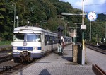 420 189-3 verlässt als S 2 nach Niedernhausen den Bahnhof Eppstein/Taunus. (23.09.1990) <i>Foto: A. Wagner</i>