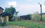 01 0517 hat mit P 3025 den Bahnhof Gera-Zwötzen erreicht. (18.04.1981) <i>Foto: Wolfgang Bügel</i>