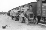 Unverzichtbares Transportmittel für landwirtschaftliche Güter war auch während des Zweiten Weltkriegs die Deutsche Reichsbahn, wie hier für die heimischen Kartoffelbauern im Bahnhof Calbe (Milde). (16.07.1942) <i>Foto: RVM</i>