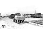 Hochbetrieb bei der Kartoffelanlieferung im Bahnhof Calbe (Milde) in der Altmark.  (16.07.1942) <i>Foto: RVM</i>