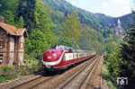 Als Sonderzug nach Heidelberg verkehrte 601 019 im Neckartal bei Zwingenberg. (25.04.1981) <i>Foto: Joachim Bügel</i>