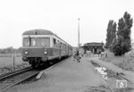 VT 204 der Frankfurt-Königsteiner-Eisenbahn (FKE) macht Station in Frankfurt-Unterliederbach. (06.1968) <i>Foto: Reinhard Todt</i>