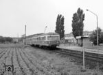 FKE VT 204 auf dem Weg anch Frankfurt-Höchst im Bahnhof Unterliederbach. (06.1968) <i>Foto: Reinhard Todt</i>