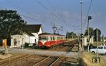 KBE ET 59 auf der Rheinuferbahn zwischen Wesseling und Bonn am Haltepunkt Widdig. (04.08.1978) <i>Foto: Peter Schiffer</i>