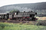 065 018-4 mit einem Personenzug von Aschaffenburg nach Miltenberg zwischen Laudenbach und Kleinheubach. (07.08.1972) <i>Foto: Peter Schiffer</i>