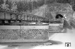 Zustand der Siegbrücke bei Kleehahn im jahre 1948. (1948) <i>Foto: Fischer</i>