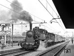 FS 880.004 dampft aus dem Bahnhof Novara. (30.08.1972) <i>Foto: Johannes Glöckner</i>