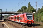 Mit Fahrplanwechsel am 13.12.2015 verbschiedet sich DB-Regio NRW u.a. von den Linie RE 7 und RB 48. Im Herbst 2015 ist noch DB 425 105 als RB 27664 am Haltepunkt Wuppertal-Sonnborn unterwegs. (11.09.2015) <i>Foto: Wolfgang Bügel</i>