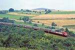 601 017 unterwegs als Dt 13387 nach Oberstdorf bei Mottgers in der Rhön. (14.08.1981) <i>Foto: Joachim Bügel</i>