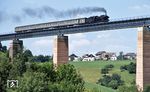 038 772 mit E 3652 auf der 296 m langen und 42 m hohen Ettenbachbrücke zwischen Wittlensweiler und Dornstetten-Aach. (22.07.1974) <i>Foto: Prof. Dr. Willi Hager</i>
